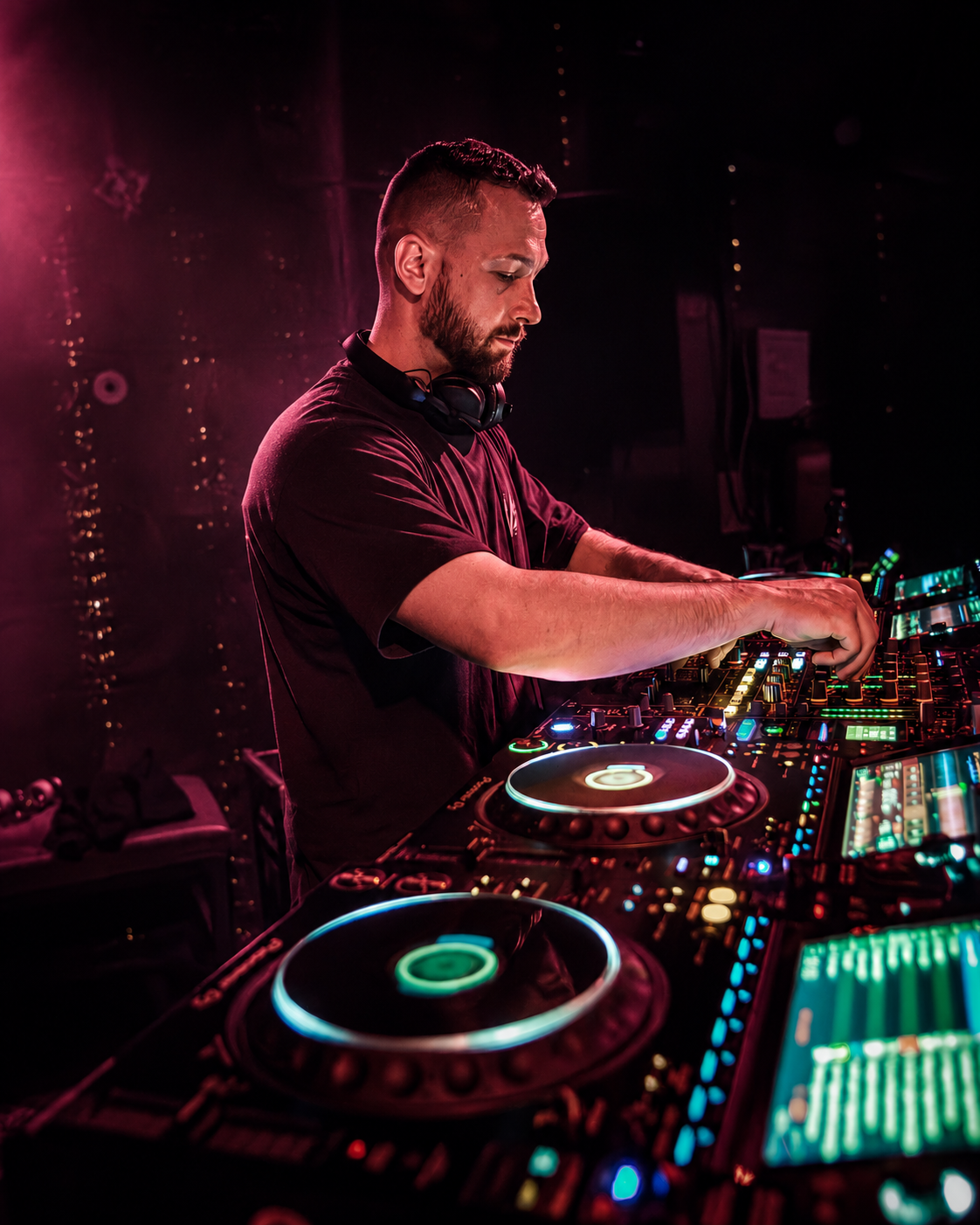 DJ am Pult bei Groove Matters