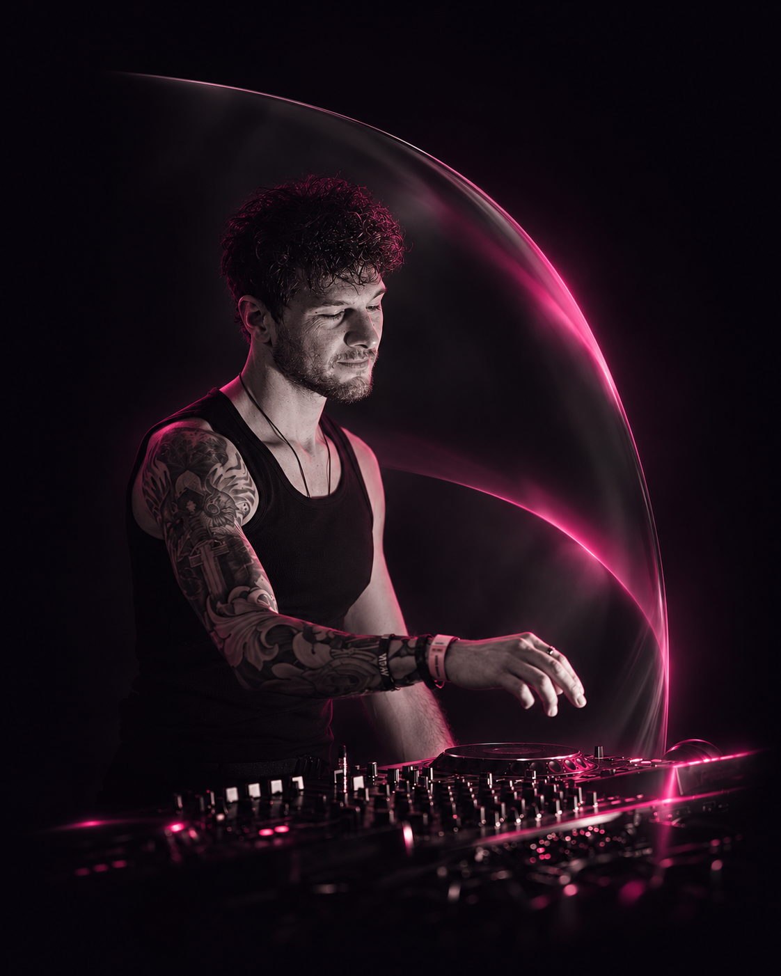 Photographic artwork: SAMDMA at the decks